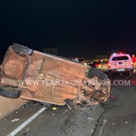Motorista dirige pela contramão e provoca acidente em Maringá Foto 16 Fotos de Motorista dirige pela contramão e provoca acidente em Maringá