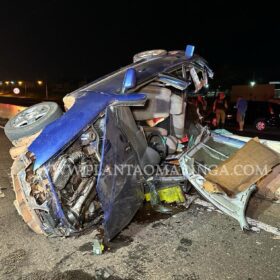 Motorista dirige pela contramão e provoca acidente em Maringá Foto 1 Fotos de Motorista dirige pela contramão e provoca acidente em Maringá