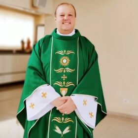 Padre da arquidiocese de Maringá é intubado e socorrido de helicóptero após acidente na região Foto 14 Fotos de Padre da arquidiocese de Maringá é intubado e socorrido de helicóptero após acidente na região