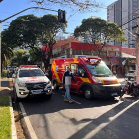 Vídeo mostra homem sendo atropelado por moto em Maringá Foto 2 Fotos de Vídeo mostra homem sendo atropelado por moto em Maringá