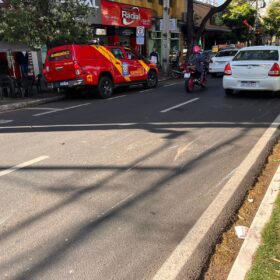 Vídeo mostra homem sendo atropelado por moto em Maringá Foto 6 Fotos de Vídeo mostra homem sendo atropelado por moto em Maringá