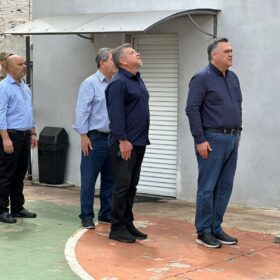 Apucarana: Delegado Jacovós participa da entrega de ambulância para o Corpo de Bombeiros Foto 4 Fotos de Apucarana: Delegado Jacovós participa da entrega de ambulância para o Corpo de Bombeiros