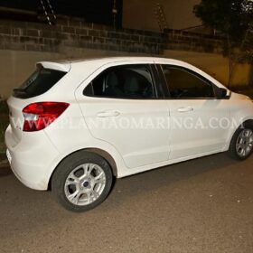Câmera registra criminosos rendendo mulher e roubando carro em Maringá Foto 2 Fotos de Câmera registra criminosos rendendo mulher e roubando carro em Maringá