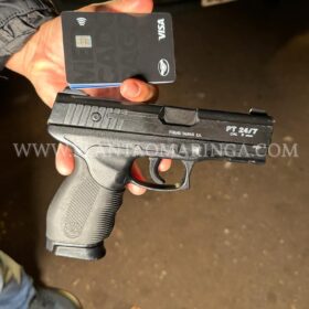 Câmera registra criminosos rendendo mulher e roubando carro em Maringá Foto 1 Fotos de Câmera registra criminosos rendendo mulher e roubando carro em Maringá