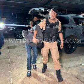 Câmera registra criminosos rendendo mulher e roubando carro em Maringá Foto 7 Fotos de Câmera registra criminosos rendendo mulher e roubando carro em Maringá