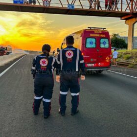 Carreta fica destruída após acidente no Contorno Norte em Maringá Foto 12 Fotos de Carreta fica destruída após acidente no Contorno Norte em Maringá