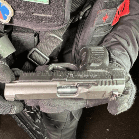 Fotos de Homem é preso em flagrante por posse ilegal de arma de fogo durante Operação em Sarandi 