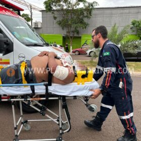 Carro avança preferencial causando acidente que deixou pai e filho feridos em Maringá Foto 13 Fotos de Carro avança preferencial causando acidente que deixou pai e filho feridos em Maringá