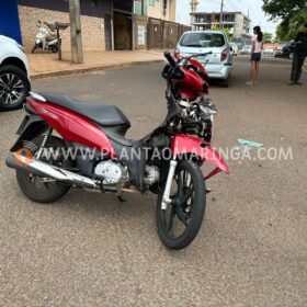 Carro avança preferencial causando acidente que deixou pai e filho feridos em Maringá Foto 6 Fotos de Carro avança preferencial causando acidente que deixou pai e filho feridos em Maringá
