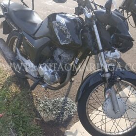 Flagrante - Motociclista sofre ferimentos graves após batida contra carro em Maringá Foto 2 Fotos de Flagrante - Motociclista sofre ferimentos graves após batida contra carro em Maringá