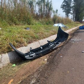 Condutor é ejetado e morre durante capotamento em Maringá Foto 5 Fotos de Condutor é ejetado e morre durante capotamento em Maringá