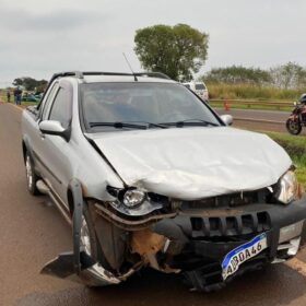 Fotos de Três pessoas ficam feridas em grave acidente na PR-323