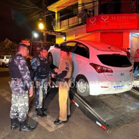 Quadrilha tenta fazer 'arrastão' para roubar veículos em viaduto de Maringá Foto 8 Fotos de Quadrilha tenta fazer 'arrastão' para roubar veículos em viaduto de Maringá