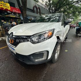 Carro capota após colisão com outro veículo em Maringá Foto 4 Fotos de Carro capota após colisão com outro veículo em Maringá