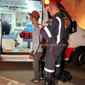 Homem é socorrido com ferimentos graves após ser esfaqueado pela esposa em Sarandi Foto 10 Fotos de Homem é socorrido com ferimentos graves após ser esfaqueado pela esposa em Sarandi