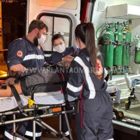 Homem fica preso nas ferragens após acidente em Maringá Foto 6 Fotos de Homem fica preso nas ferragens após acidente em Maringá