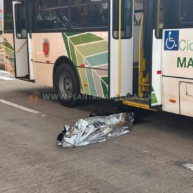 A caminho do trabalho homem morre atropelado por ônibus da TCCC em Maringá Foto 8 Fotos de A caminho do trabalho homem morre atropelado por ônibus da TCCC em Maringá