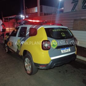 Jovem é socorrido após ser atingido por 8 tiros em lanchonete Foto 2 Fotos de Jovem é socorrido após ser atingido por 8 tiros em lanchonete