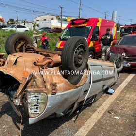 Motorista perde controle da direção, invade pista contrária e colide em carro e caminhões em Sarandi Foto 4 Fotos de Motorista perde controle da direção, invade pista contrária e colide em carro e caminhões em Sarandi