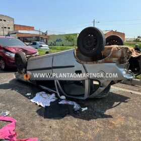 Motorista perde controle da direção, invade pista contrária e colide em carro e caminhões em Sarandi Foto 7 Fotos de Motorista perde controle da direção, invade pista contrária e colide em carro e caminhões em Sarandi