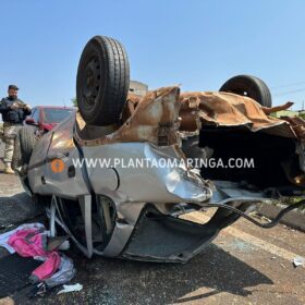 Motorista perde controle da direção, invade pista contrária e colide em carro e caminhões em Sarandi Foto 10 Fotos de Motorista perde controle da direção, invade pista contrária e colide em carro e caminhões em Sarandi