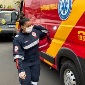 Mulher é atacada e ferida com 7 facadas pelo ex-companheiro em Sarandi; Homem tentou suicídio Foto 24 Fotos de Mulher é atacada e ferida com 7 facadas pelo ex-companheiro em Sarandi; Homem tentou suicídio