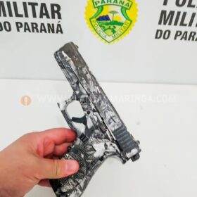 Polícia Militar prende homem em tabacaria e apreende pistola com mira a laser e kit rajada em Maringá Foto 5 Fotos de Polícia Militar prende homem em tabacaria e apreende pistola com mira a laser e kit rajada em Maringá