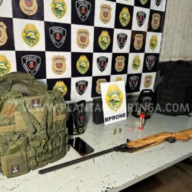 Suspeito de integrar quadrilha piratas do asfalto é preso com arma e coletes balísticos Foto 3 Fotos de Suspeito de integrar quadrilha piratas do asfalto é preso com arma e coletes balísticos