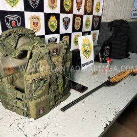 Suspeito de integrar quadrilha piratas do asfalto é preso com arma e coletes balísticos Foto 5 Fotos de Suspeito de integrar quadrilha piratas do asfalto é preso com arma e coletes balísticos