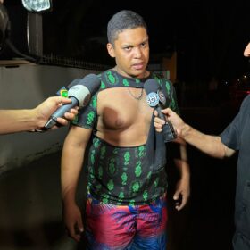 Tia abraça e perdoa motorista após acidente que causou a morte de sobrinho em Maringá Foto 19 Fotos de Tia abraça e perdoa motorista após acidente que causou a morte de sobrinho em Maringá