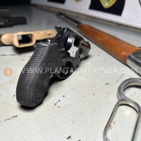 Empresário é preso após realizar disparos de arma de fogo no centro de Maringá Foto 8 Fotos de Empresário é preso após realizar disparos de arma de fogo no centro de Maringá