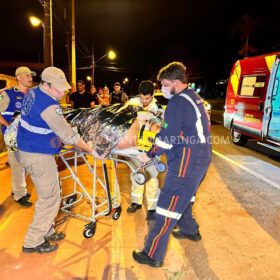 Câmera registra homem sendo atropelado e prensado contra muro após discussão em Maringá Foto 3 Fotos de Câmera registra homem sendo atropelado e prensado contra muro após discussão em Maringá