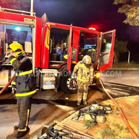 Incêndio mata duas crianças e deixa jovem em estado grave em Maringá Foto 20 Fotos de Incêndio mata duas crianças e deixa jovem em estado grave em Maringá