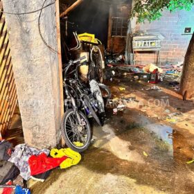 Incêndio mata duas crianças e deixa jovem em estado grave em Maringá Foto 8 Fotos de Incêndio mata duas crianças e deixa jovem em estado grave em Maringá