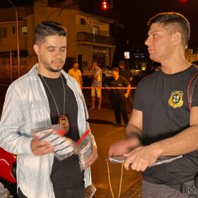 Câmera registra homem sendo executado a tiros em Sarandi Foto 11 Fotos de Câmera registra homem sendo executado a tiros em Sarandi