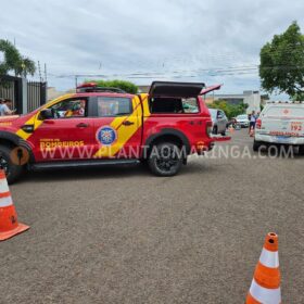 Motociclista sofre ferimentos grave após avançar preferencial e bater em carro em Maringá Foto 6 Fotos de Motociclista sofre ferimentos grave após avançar preferencial e bater em carro em Maringá