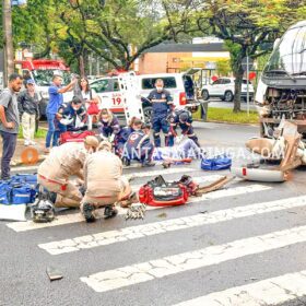 Motorista de micro-ônibus avança preferencial e causa grave acidente em Maringá Foto 7 Fotos de Motorista de micro-ônibus avança preferencial e causa grave acidente em Maringá
