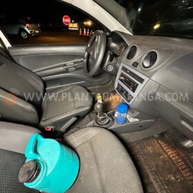 Motorista faz conversão proibida e deixa casal de motociclista gravemente ferido Foto 7 Fotos de Motorista faz conversão proibida e deixa casal de motociclista gravemente ferido
