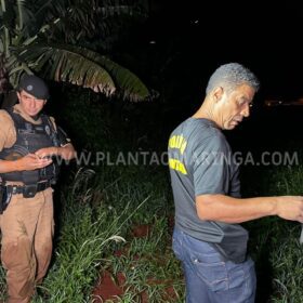 Rotam encontra jovens cavando cova e localiza corpo de travesti em Sarandi Foto 8 Fotos de Rotam encontra jovens cavando cova e localiza corpo de travesti em Sarandi