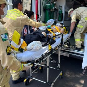 Sorveteiro é intubado após ser atropelado por moto em Maringá Foto 11 Fotos de Sorveteiro é intubado após ser atropelado por moto em Maringá
