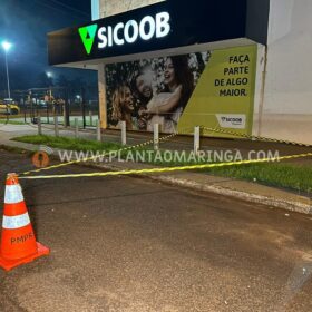 Câmera registrou ladrões que explodiram caixa eletrônico em Maringá Foto 2 Fotos de Câmera registrou ladrões que explodiram caixa eletrônico em Maringá