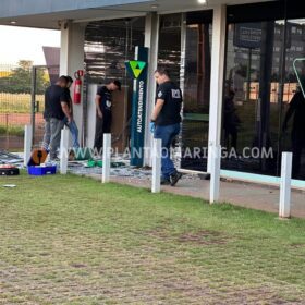 Câmera registrou ladrões que explodiram caixa eletrônico em Maringá Foto 12 Fotos de Câmera registrou ladrões que explodiram caixa eletrônico em Maringá