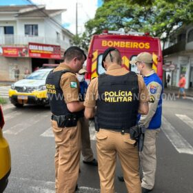 Durante fuga da polícia, motociclista é intubado após bater contra carro em Sarandi Foto 4 Fotos de Durante fuga da polícia, motociclista é intubado após bater contra carro em Sarandi