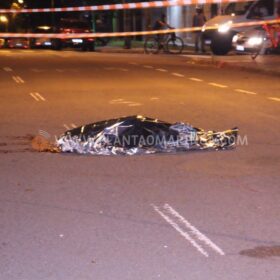 Câmera de segurança registrou acidente que matou motociclista em Maringá Foto 8 Fotos de Câmera de segurança registrou acidente que matou motociclista em Maringá