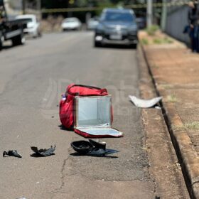 Jovem trabalhador morre após acidente de moto em Maringá Foto 16 Fotos de Jovem trabalhador morre após acidente de moto em Maringá