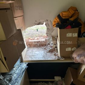 Ladrões quebram parede de posto de combustível e arrombam cofre em Maringá Foto 3 Fotos de Ladrões quebram parede de posto de combustível e arrombam cofre em Maringá