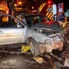Motorista anda na contramão em avenida de Maringá e bate de frente com outro carro Foto 4 Fotos de Motorista anda na contramão em avenida de Maringá e bate de frente com outro carro