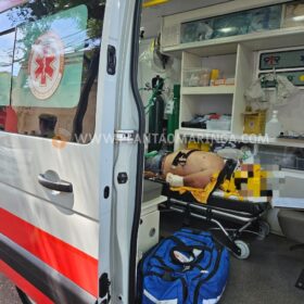 Trabalhadores ficam gravemente feridos após desabamento de muro em Maringá Foto 4 Fotos de Trabalhadores ficam gravemente feridos após desabamento de muro em Maringá