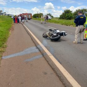 Acidente envolvendo duas motos de alta cilindrada e um carro deixa dois jovens feridos Foto 4 Fotos de Acidente envolvendo duas motos de alta cilindrada e um carro deixa dois jovens feridos