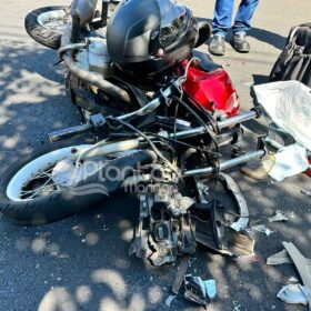 Câmera registra motoboy sendo arremessado após acidente em Maringá Foto 3 Fotos de Câmera registra motoboy sendo arremessado após acidente em Maringá